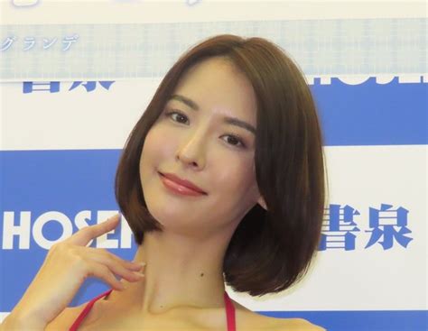 奈月セナ「写真集」8位 洗練された肉感的な美ボディを“過去最。